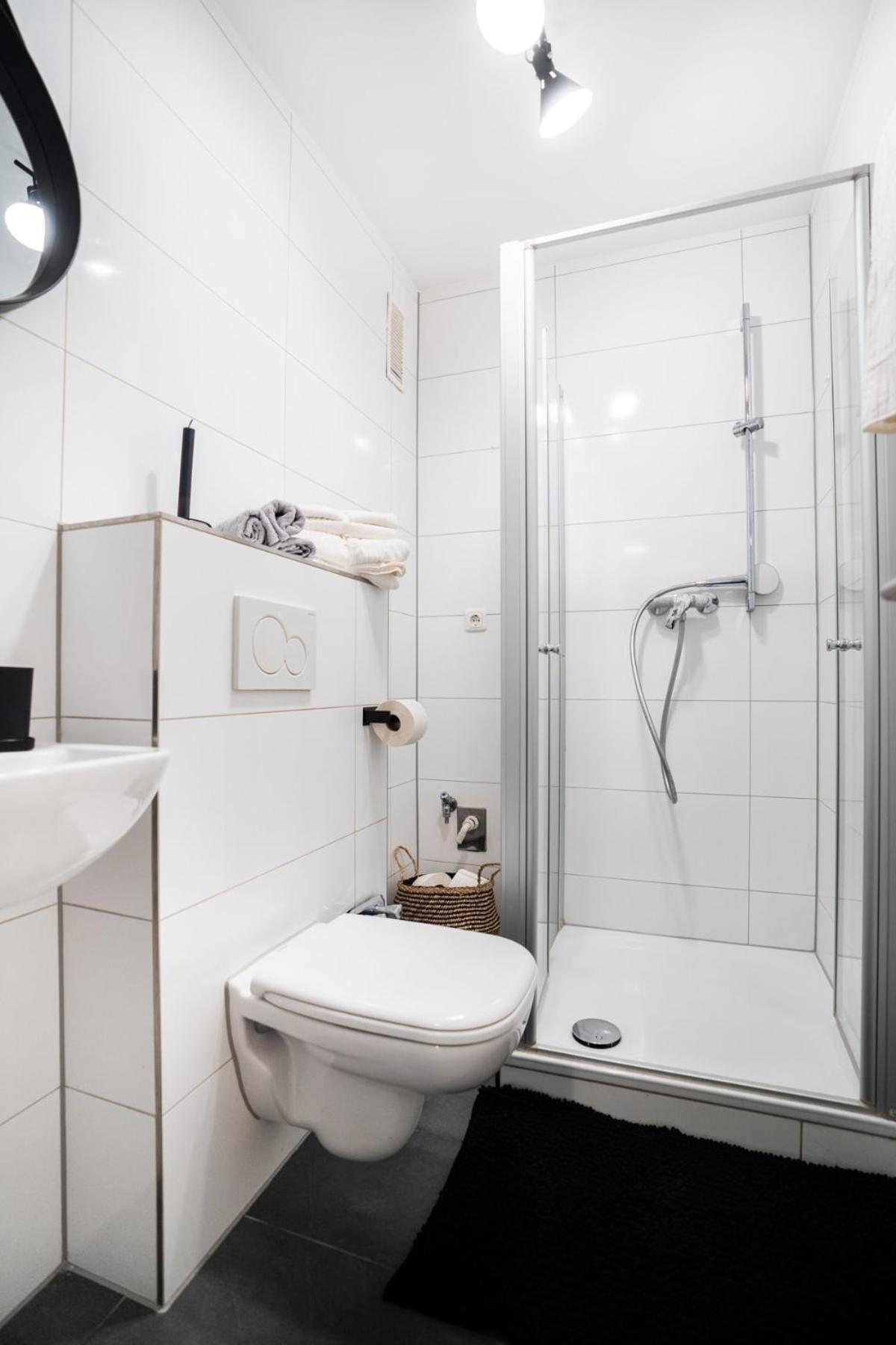 1 Bedroom Studio - Zentral - Parkhaus - Business - Kaffee - Netflix - Smart Tv - Kueche * Wiesbaden