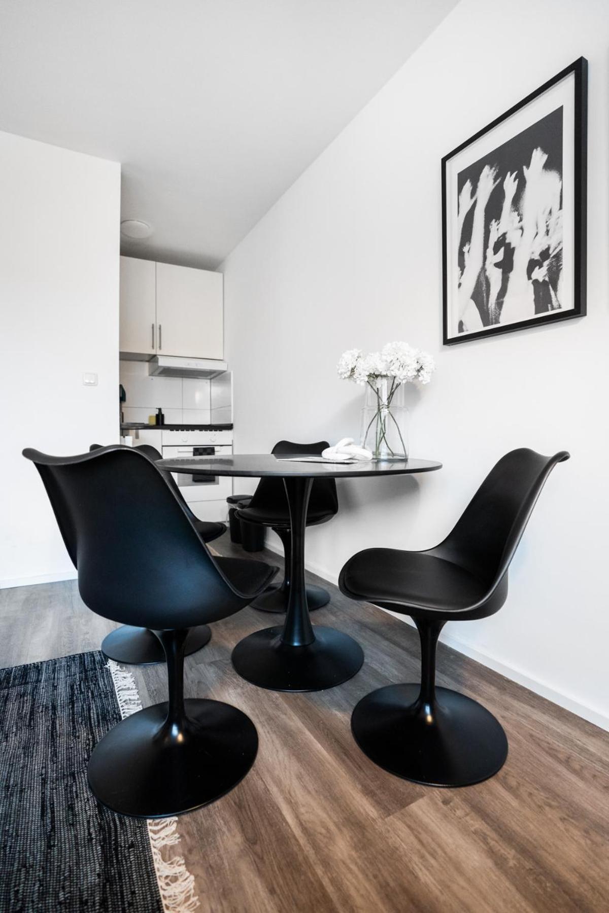 1 Bedroom Studio - Zentral - Parkhaus - Business - Kaffee - Netflix - Smart Tv - Kueche *