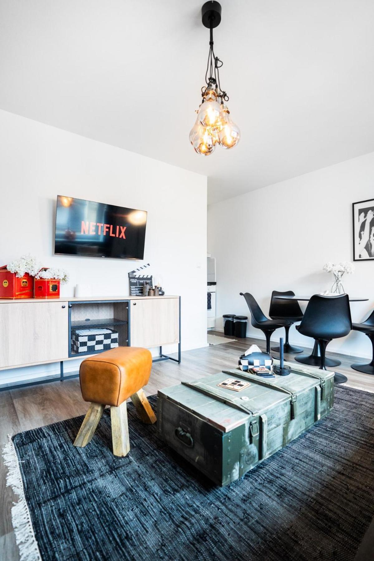 1 Bedroom Studio - Zentral - Parkhaus - Business - Kaffee - Netflix - Smart Tv - Kueche Appartement Wiesbaden
